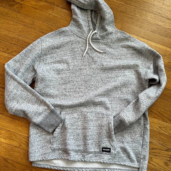NWOT Hollister hoodie in size large - Picture 1 of 3